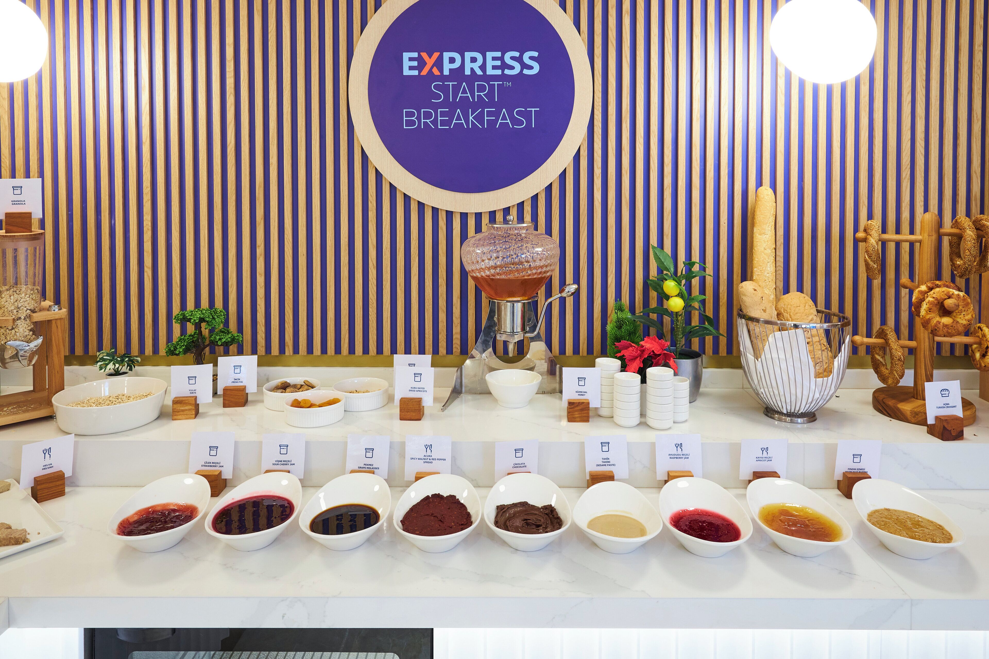 Foto - Holiday Inn Express Istanbul - Airport Arnavutköy