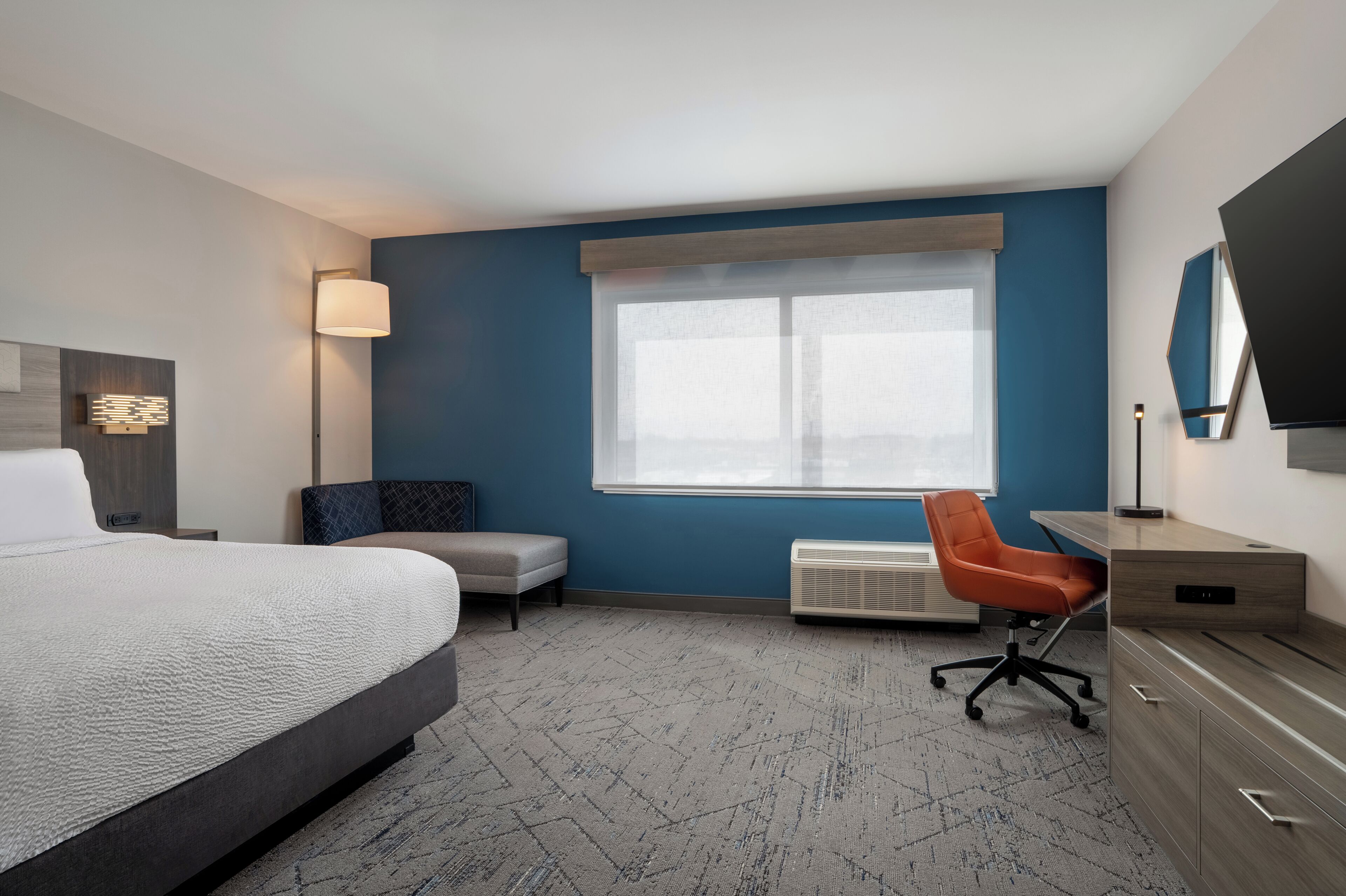 Minibar, in-room safe, blackout drapes, soundproofing
