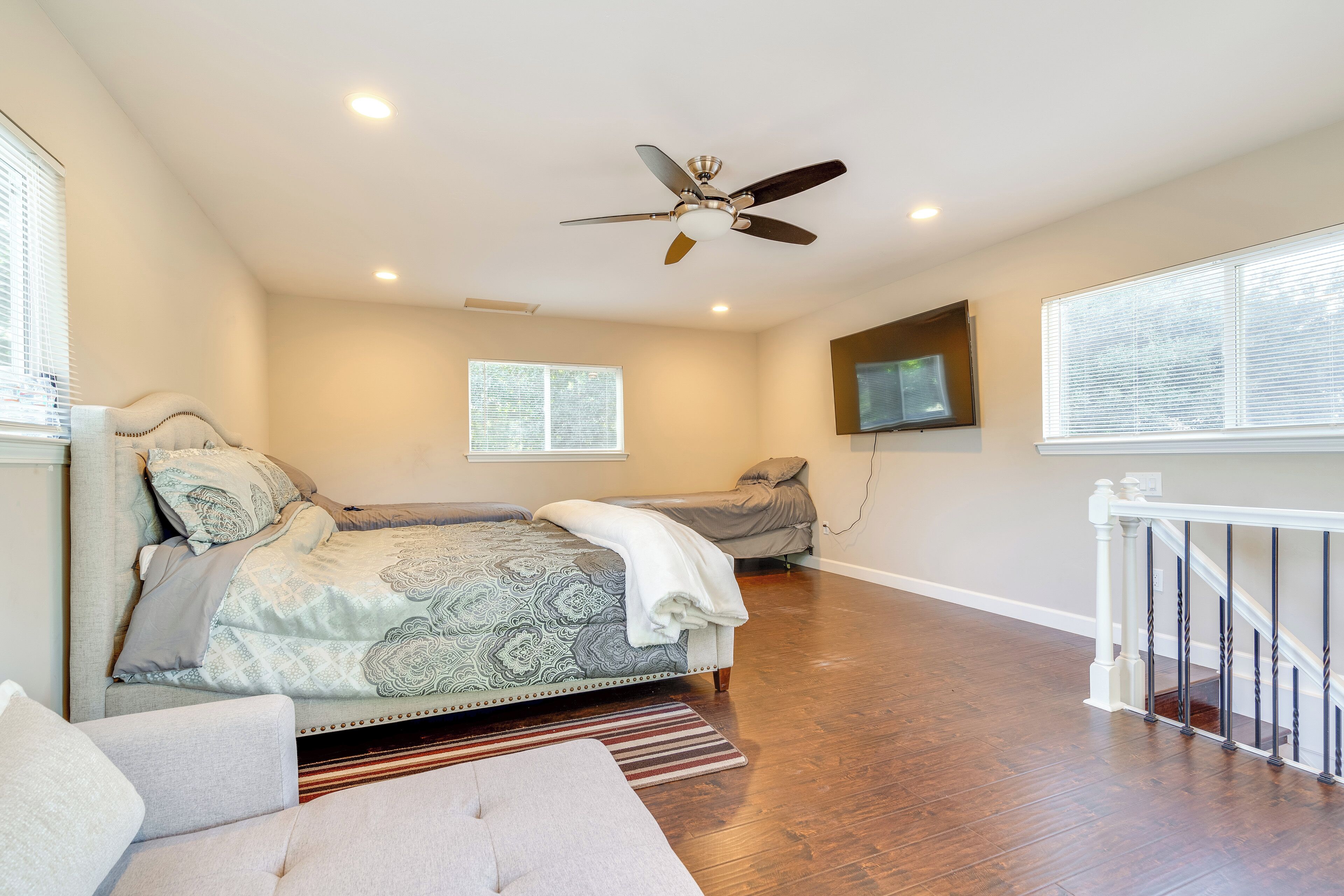 1 bedroom, internet, bed sheets