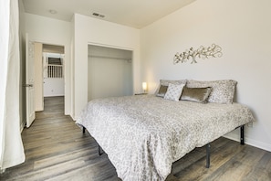 5 chambres, fer et planche à repasser, Wi-Fi, draps fournis