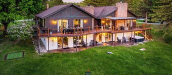 Indoor/Outdoor Pools.Jacuzzi. Sauna. Arcades. Game Room. Golf. Ski. Boat. Beach.