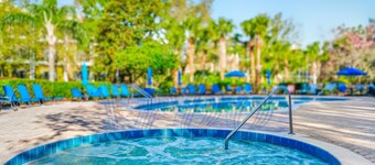 3/2 Lake View King Bed Disney Family Condo Resort