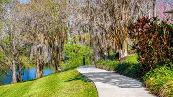 Jardines del alojamiento