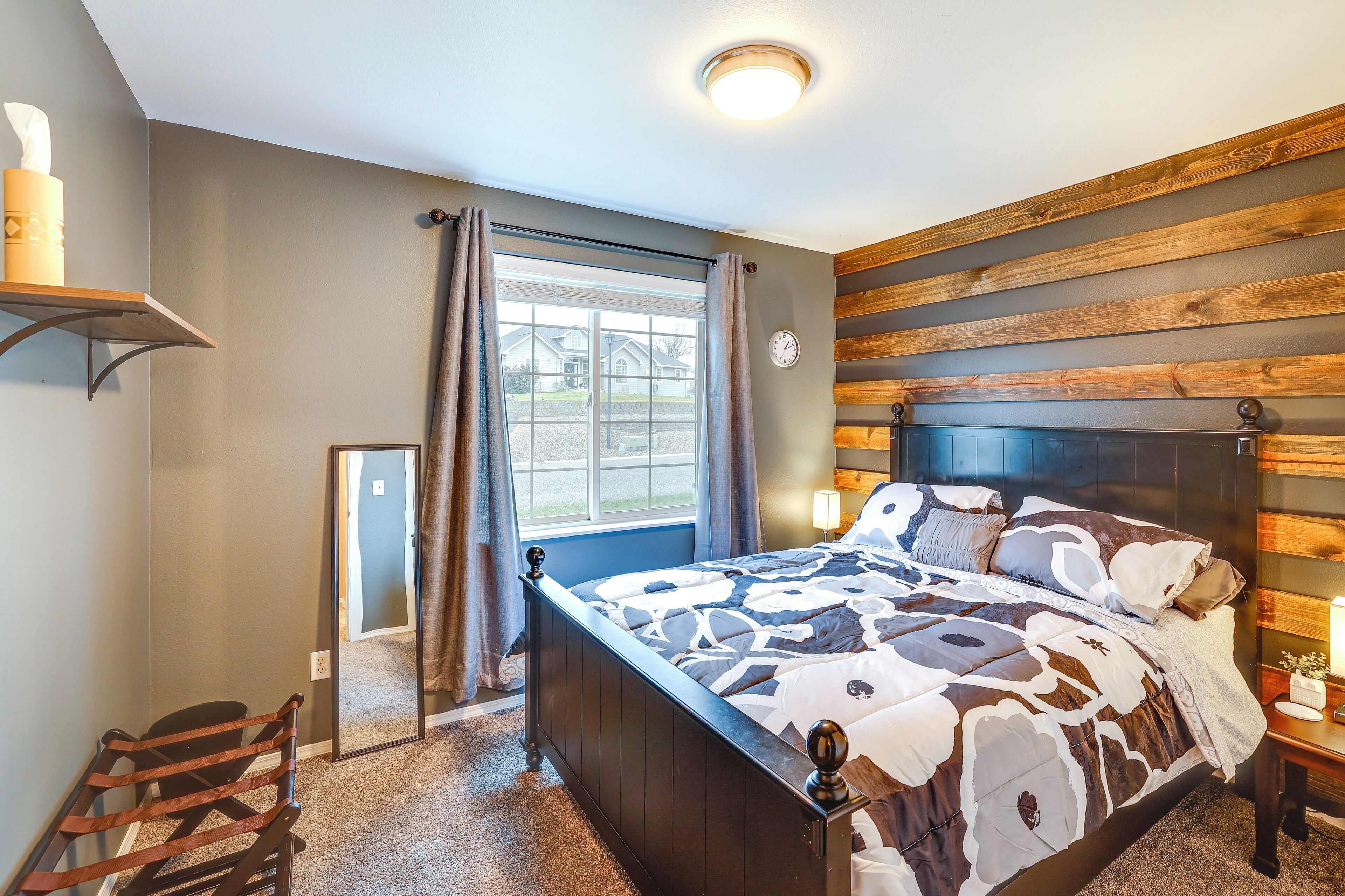 4 bedrooms, travel cot, Internet, bed sheets