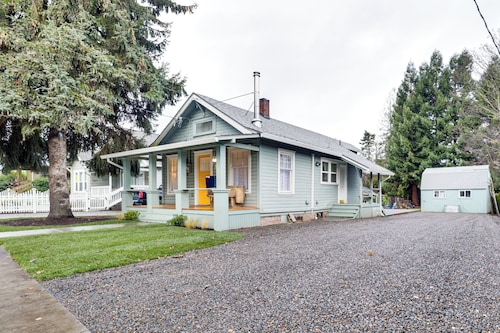 Walkable Location: Quaint Cottage in Forest Grove!