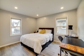 3 habitaciones, escritorio, internet y ropa de cama 