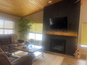 TV connectée, cheminée