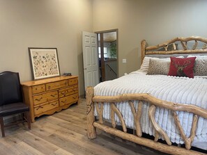 5 habitaciones, tabla de planchar con plancha y wifi gratis 
