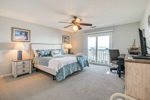 4 bedrooms, desk, iron/ironing board, travel cot - Oceanfront Condo w/ Pool Access in Surfside Beach! (Surfside Beach)