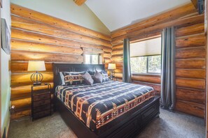 3 habitaciones, cuna de viaje, acceso a internet y ropa de cama