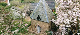 luxury fairytale cottage perfect for couples

