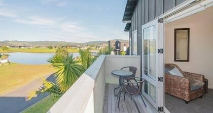 Dunes Lake View Apartment