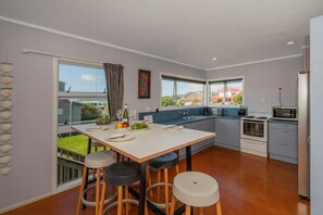 Microwave, oven, stovetop, dishwasher
