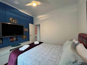 1 dormitorio, tabla de planchar con plancha, wifi gratis y ropa de cama