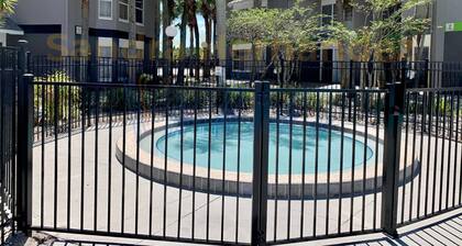 Condo familiar vista piscina Disney & Universal