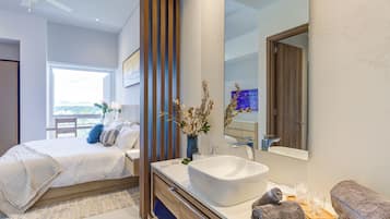 Apartemen Superior, balkon, pemandangan kota | Kamar mandi
