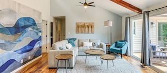 Fire Pit & Kayaks: Lake Oconee Waterfront Escape!