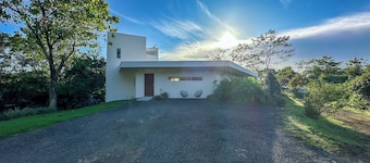 Ocean View Villa 2 min to beach - Casa Cantini