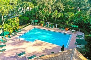 Udendørs pool, opvarmet pool