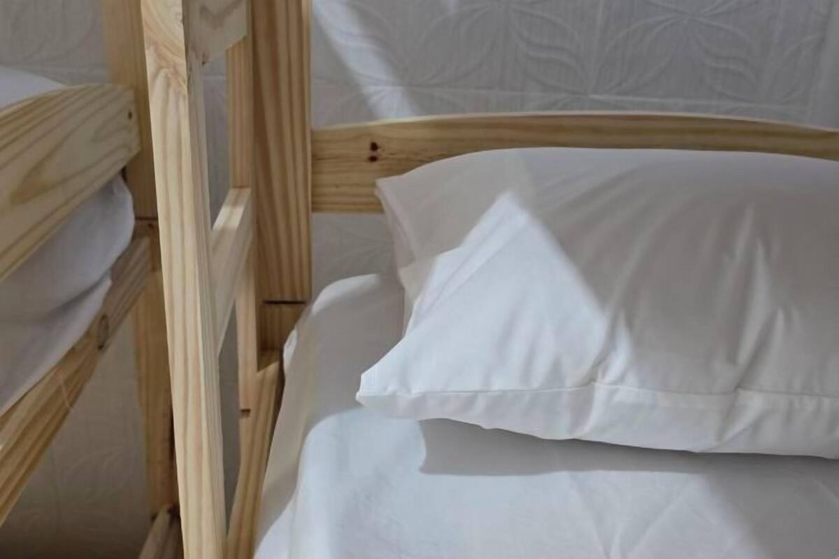 Roba de llit hipoal·lergògena, cortines opaques i wifi gratuïta