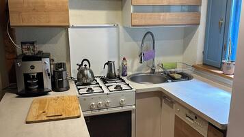 Kühlschrank, Ofen, Herdplatte, Geschirrspüler