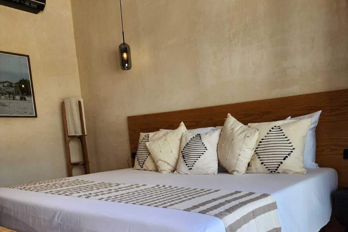 Deluxe Room, 1 King Bed | 1 bedroom, premium bedding, down comforters, in-room safe