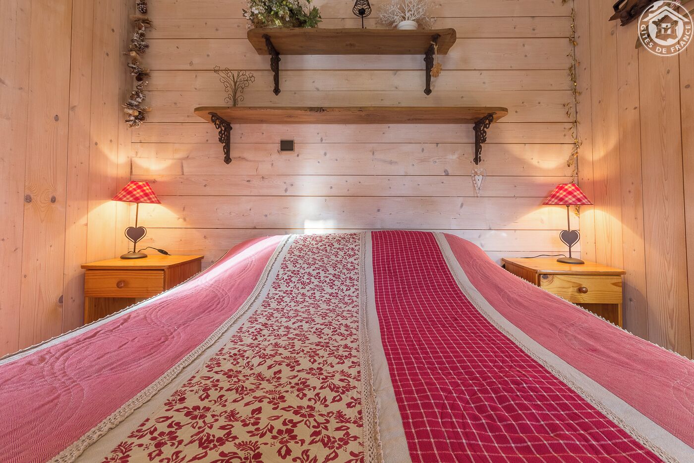 1 chambre, fer et planche à repasser, lit parapluie, Wi-Fi gratuit