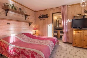 1 camera, ferro/asse da stiro, culla da viaggio, Wi-Fi gratuito