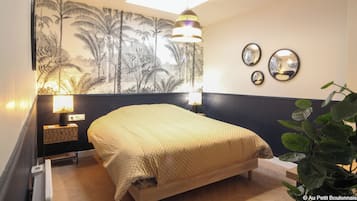 2 bedrooms, iron/ironing board, travel crib, free WiFi