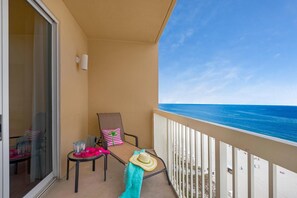 Property grounds - Beachfront 1007 West!  Enjoy Free Beach Service and Activities! (Panama City)