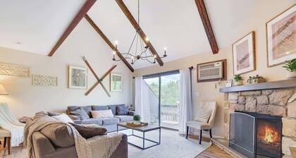 Pocono Mountain Chalet | 5 Min to Waterpark | Pool