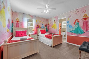 7 chambres, fer et planche à repasser, lit parapluie, Wi-Fi gratuit