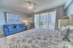 1 bedroom, iron/ironing board, free WiFi - Shores of Panama 305 Studio~Sleeps 4 (Panama City Beach)