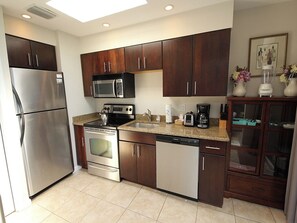 Microwave, oven, stovetop, dishwasher - Beach front 2 bed-2 bath private balcony, modern with Gulf front views (Longboat Key)