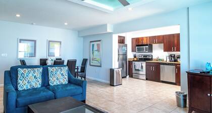 Beach front 2 bed-2 bath private balcony, modern with Gulf front views