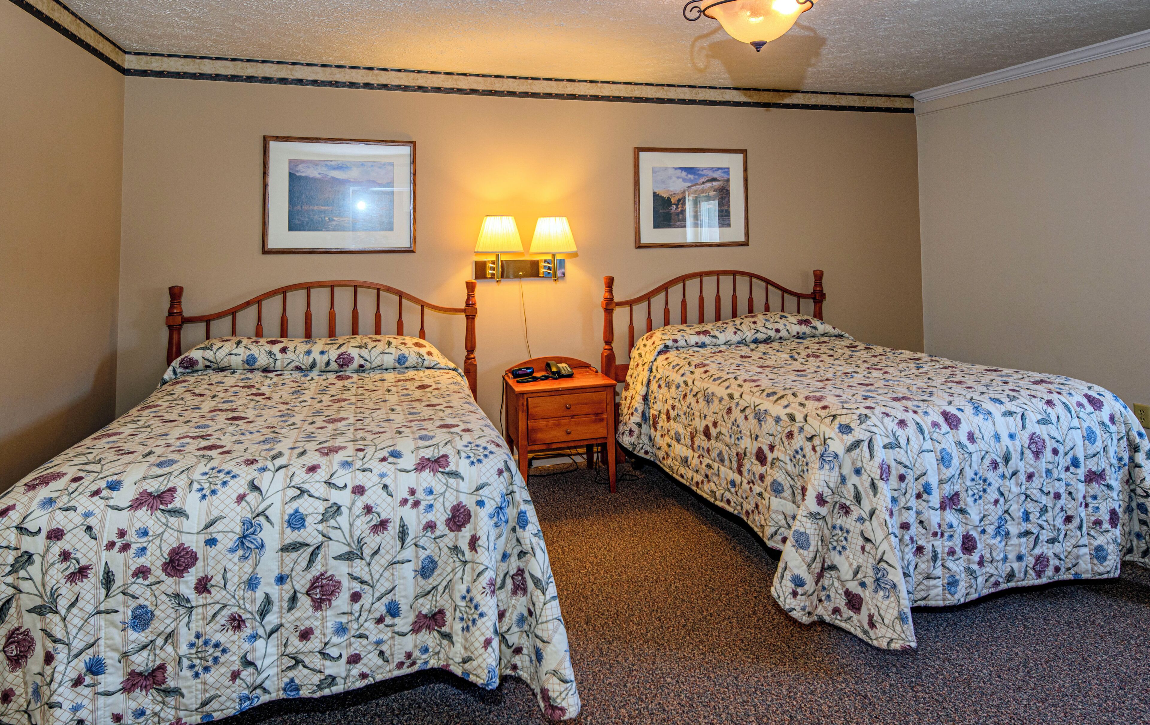 Bureau, fer et planche à repasser, Wi-Fi gratuit