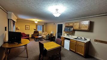 Luxury Studio Suite | Living area