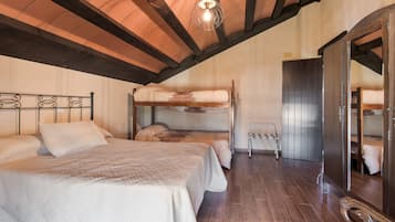 4 chambres, fer et planche à repasser, Wi-Fi gratuit, draps fournis