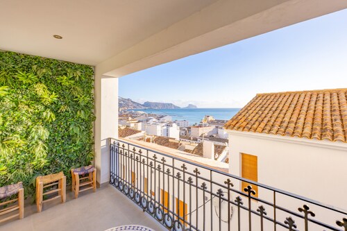 Holiday Home 'Mimar Altea Remedi' with Sea View, Wi-Fi and Air Conditioning