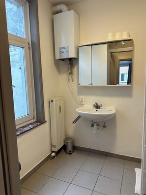 Departamento, 1 habitación, para fumadores, vista a la ciudad | Baño