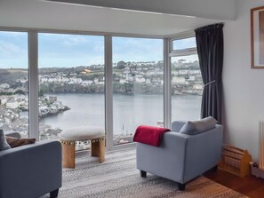 Interior - 4 bedroom accommodation in Fowey (Fowey)