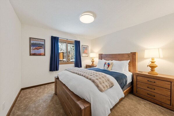 3 Schlafzimmer, Bügeleisen/Bügelbrett, WLAN, Bettwäsche