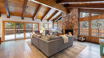 Smart TV, fireplace, table tennis