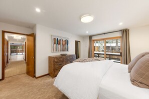 3 chambres, fer et planche à repasser, Wi-Fi, draps fournis