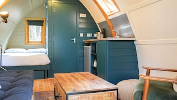 1 bedroom, travel crib, free WiFi