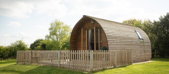 Ensuite Wooden Cabin in Rural Staffordshire