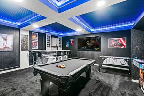 Games room - Epic 8BR Mansion w/ Pool + Game Room + Resort (Davenport)