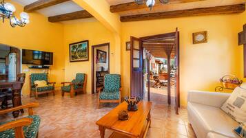 Tv, pejs, dvd-afspiller