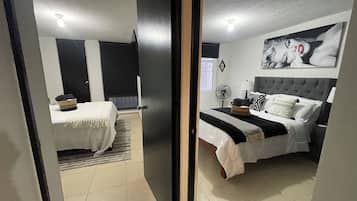 3 dormitorios, tabla de planchar con plancha, wifi y ropa de cama