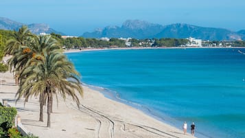 Vlak bij het strand